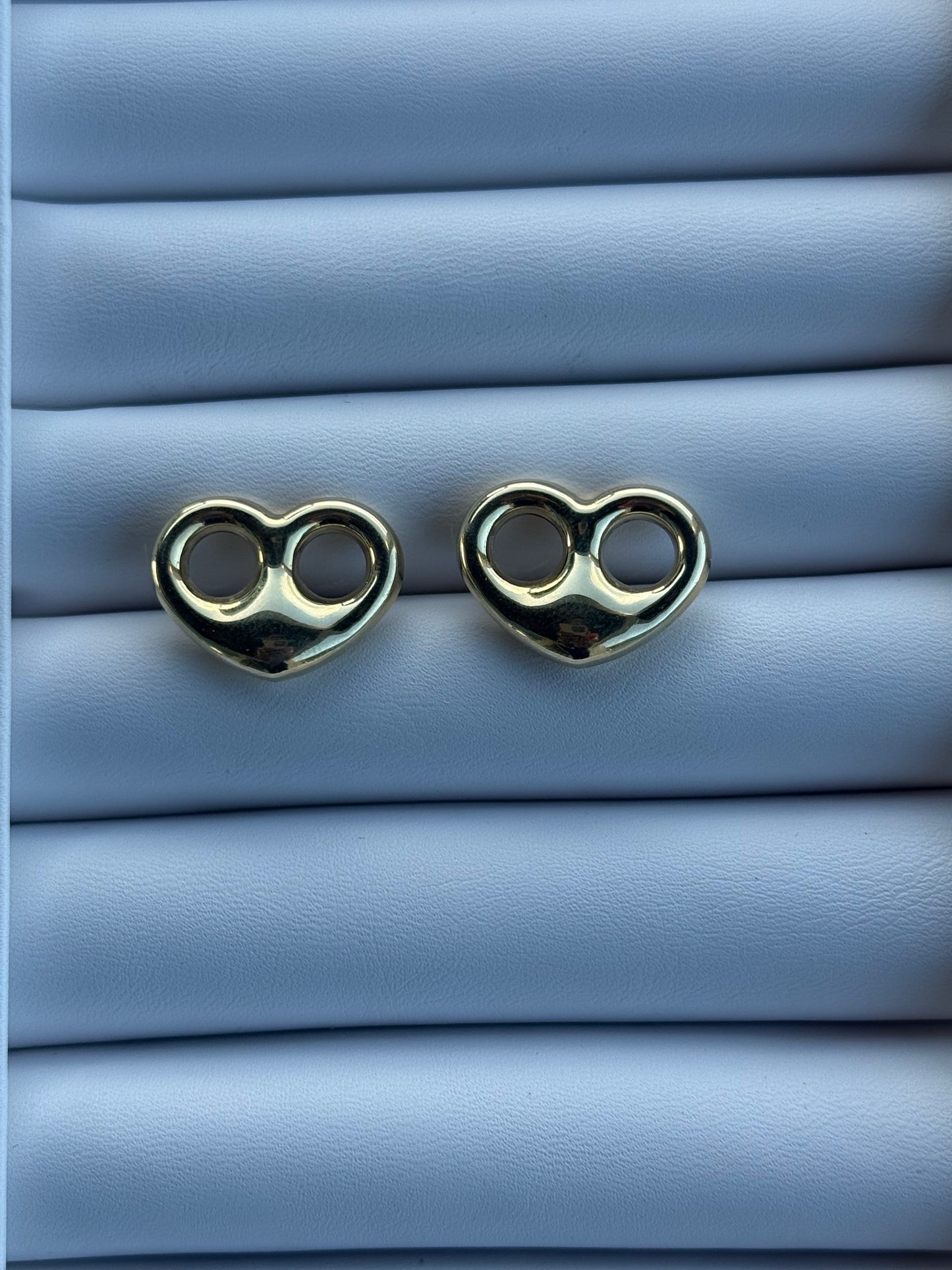 10k Gucci Heart Studs