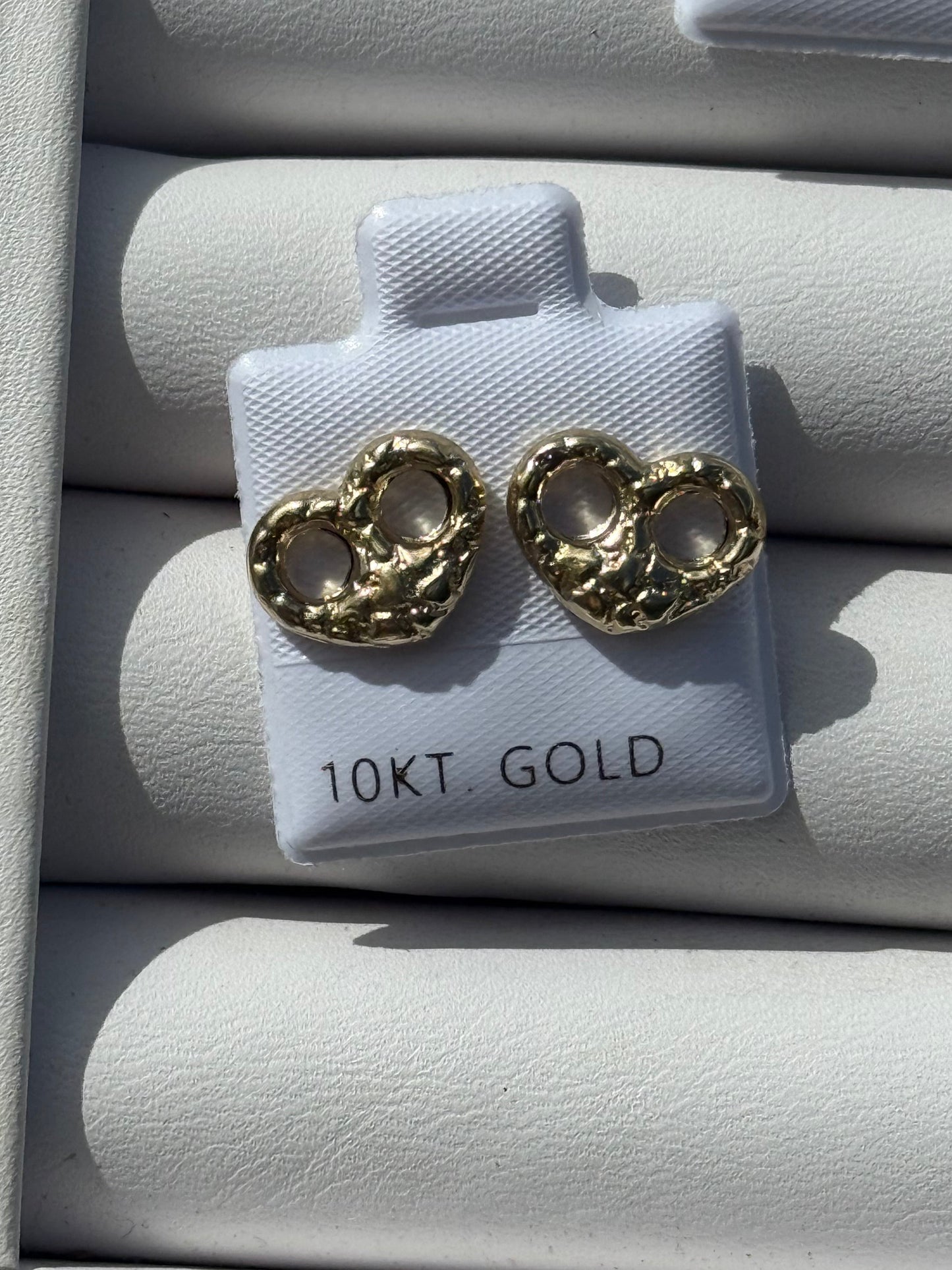 10k gold 9mm Heart Nugget Gucci Studs