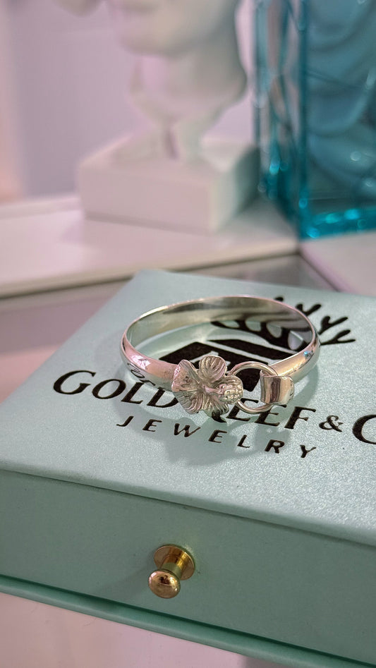 925 Hibiscus Hook Bracelet